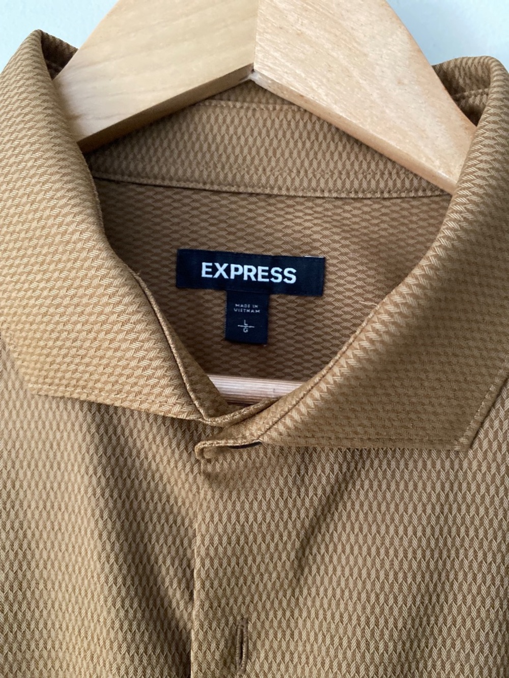 Express Mens Large Tan Dress Shirt Stretch Performance Button Down Camel Texture